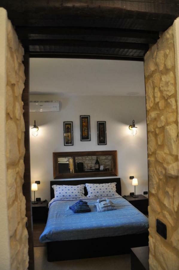 Relais Des Roches Bed & Breakfast Sona Eksteriør bilde